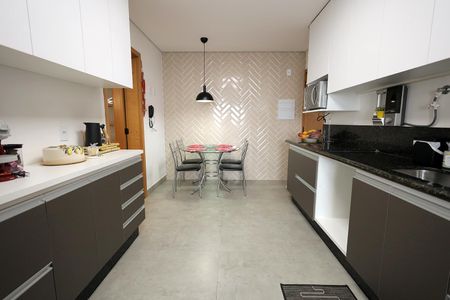 Apartamento à venda com 129m², 3 quartos e 2 vagasCozinha