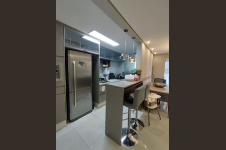 Apartamento à venda com 85m², 2 quartos e 2 vagasCozinha 