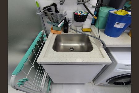 Apartamento à venda com 85m², 2 quartos e 2 vagasÁrea de Serviço