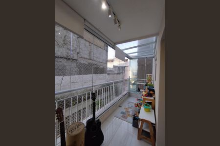 Apartamento à venda com 85m², 2 quartos e 2 vagasVaranda da Sala