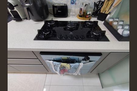 Apartamento à venda com 85m², 2 quartos e 2 vagasCozinha 