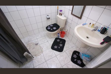 Casa à venda com 500m², 2 quartos e 2 vagas Casa à venda com 500m², 2 quartos e 2 vagasBanheiro