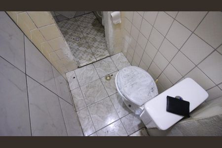 Casa à venda com 500m², 2 quartos e 2 vagas Casa à venda com 500m², 2 quartos e 2 vagasBanheiro