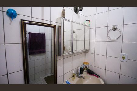 Casa à venda com 500m², 2 quartos e 2 vagas Casa à venda com 500m², 2 quartos e 2 vagasBanheiro