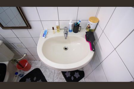 Casa à venda com 500m², 2 quartos e 2 vagas Casa à venda com 500m², 2 quartos e 2 vagasBanheiro