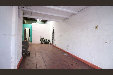 Casa à venda com 500m², 2 quartos e 2 vagas Casa à venda com 500m², 2 quartos e 2 vagasÁrea comum