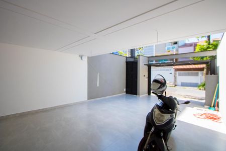 Casa à venda com 229m², 3 quartos e 3 vagasGaragem