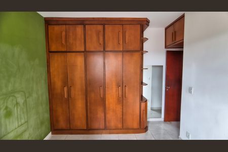 Apartamento à venda com 69m², 2 quartos e 1 vagaQuarto 2