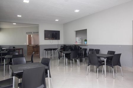 Apartamento para alugar com 41m², 2 quartos e 1 vaga Apartamento para alugar com 41m², 2 quartos e 1 vagaÁrea comum - Salão de festas