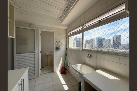 Apartamento à venda com 138m², 3 quartos e 2 vagasÁrea de Serviço