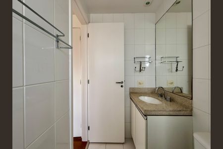 Apartamento à venda com 138m², 3 quartos e 2 vagasBanheiro Suíte 3