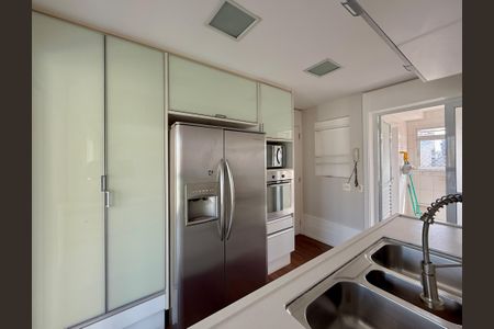 Apartamento à venda com 138m², 3 quartos e 2 vagasCozinha