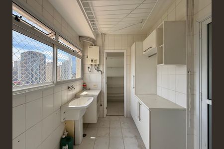 Apartamento à venda com 138m², 3 quartos e 2 vagasÁrea de Serviço