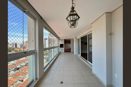 Apartamento à venda com 138m², 3 quartos e 2 vagasVaranda