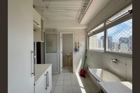 Apartamento à venda com 138m², 3 quartos e 2 vagasÁrea de Serviço