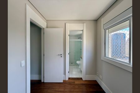 Apartamento à venda com 138m², 3 quartos e 2 vagasSuíte 2