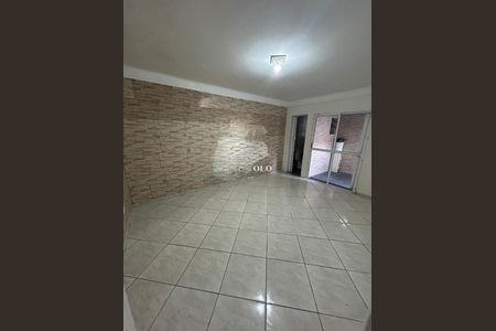 Casa à venda com 3 quartos, 131m² em Jardim Ivone, São Paulo