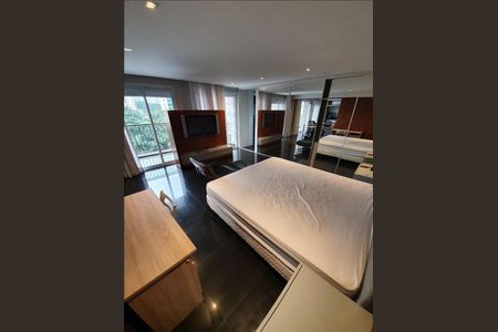 Apartamento à venda com 1 quarto, 96m² em Moema, São Paulo