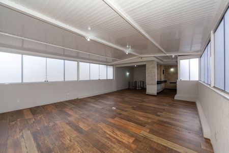 Apartamento à venda com 150m², 3 quartos e 2 vagas Apartamento à venda com 150m², 3 quartos e 2 vagasCobertura