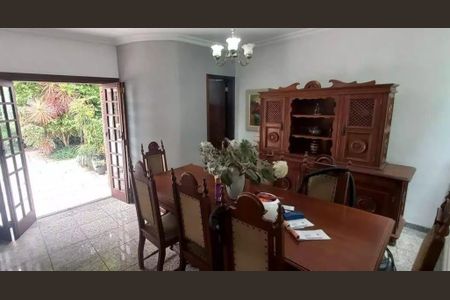 Casa à venda com 4 quartos, 265m² em Parque dos Passaros, São Bernardo do Campo