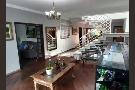 Casa à venda com 4 quartos, 265m² em Parque dos Passaros, São Bernardo do Campo