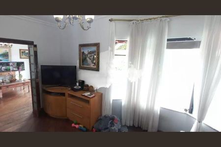 Casa à venda com 4 quartos, 265m² em Parque dos Passaros, São Bernardo do Campo