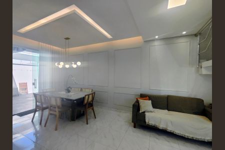 Casa para alugar com 160m², 3 quartos e 2 vagasSala