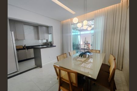 Sala de casa à venda com 3 quartos, 160m² em Parque Xangri-lá, Contagem