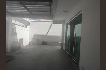 Casa para alugar com 160m², 3 quartos e 2 vagasÁrea Externa