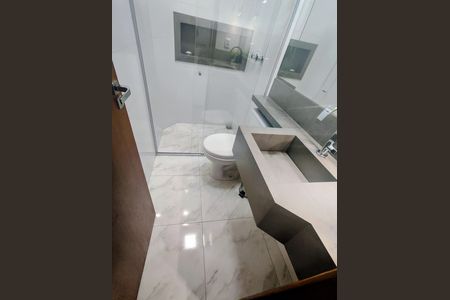 Casa para alugar com 160m², 3 quartos e 2 vagasBanheiro 1