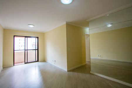 Sala de apartamento para alugar com 3 quartos, 75m² em Vila Gilda, Santo André