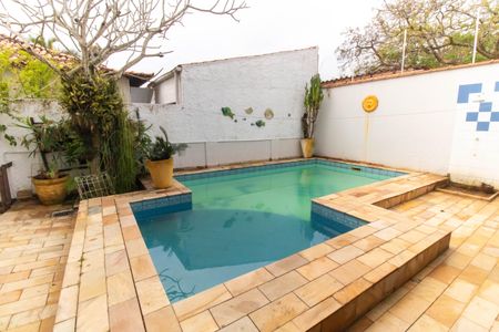 Casa à venda com 289m², 3 quartos e 4 vagas Casa à venda com 289m², 3 quartos e 4 vagasÁrea externa