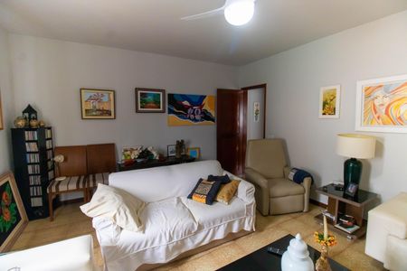 Casa à venda com 289m², 3 quartos e 4 vagas Casa à venda com 289m², 3 quartos e 4 vagasSala 3