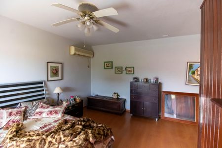 Casa à venda com 289m², 3 quartos e 4 vagas Casa à venda com 289m², 3 quartos e 4 vagasQuarto 1