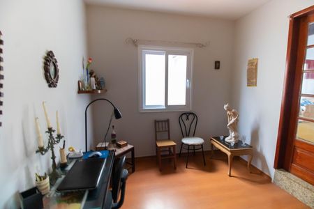 Casa à venda com 289m², 3 quartos e 4 vagas Casa à venda com 289m², 3 quartos e 4 vagasEscritório