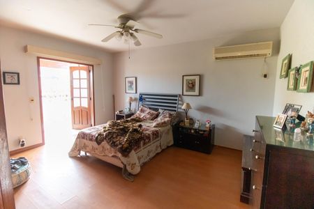 Casa à venda com 289m², 3 quartos e 4 vagas Casa à venda com 289m², 3 quartos e 4 vagasQuarto 1