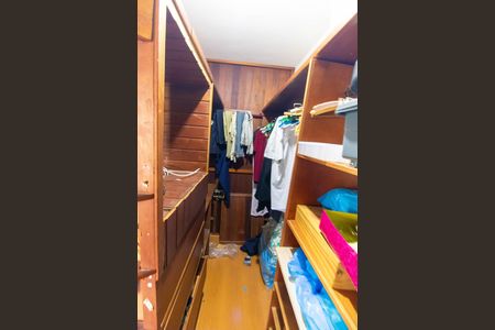 Casa à venda com 289m², 3 quartos e 4 vagas Casa à venda com 289m², 3 quartos e 4 vagasCloset do Quarto 1