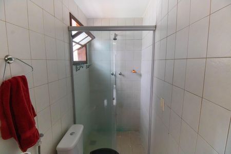 Casa à venda com 289m², 3 quartos e 4 vagas Casa à venda com 289m², 3 quartos e 4 vagasBanheiro de serviço