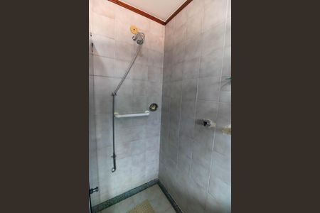 Casa à venda com 289m², 3 quartos e 4 vagas Casa à venda com 289m², 3 quartos e 4 vagasBanheiro Social