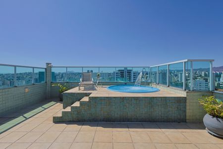 Apartamento à venda com 246m², 4 quartos e 4 vagas Apartamento à venda com 246m², 4 quartos e 4 vagasÁrea Externa