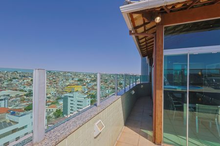 Apartamento à venda com 246m², 4 quartos e 4 vagas Apartamento à venda com 246m², 4 quartos e 4 vagasÁrea Externa