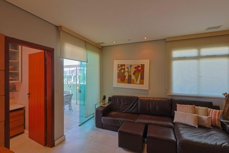 Apartamento à venda com 246m², 4 quartos e 4 vagas Apartamento à venda com 246m², 4 quartos e 4 vagasSala 2