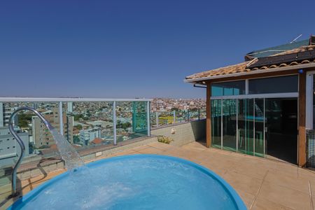 Apartamento à venda com 246m², 4 quartos e 4 vagas Apartamento à venda com 246m², 4 quartos e 4 vagasÁrea Externa