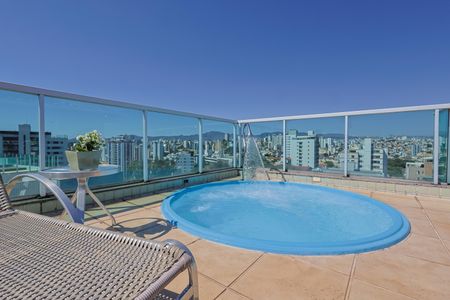 Apartamento à venda com 246m², 4 quartos e 4 vagas Apartamento à venda com 246m², 4 quartos e 4 vagasÁrea Externa