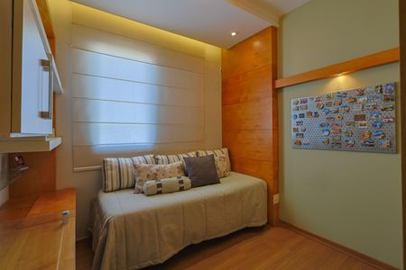 Apartamento à venda com 246m², 4 quartos e 4 vagas Apartamento à venda com 246m², 4 quartos e 4 vagasQuarto 1