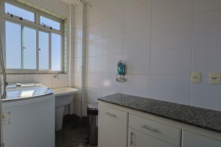 Apartamento à venda com 246m², 4 quartos e 4 vagas Apartamento à venda com 246m², 4 quartos e 4 vagasÁrea de Serviço