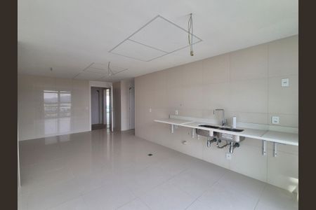 Apartamento à venda com 384m², 4 quartos e 4 vagas Apartamento à venda com 384m², 4 quartos e 4 vagasCozinha