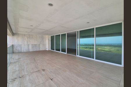 Apartamento à venda com 384m², 4 quartos e 4 vagas Apartamento à venda com 384m², 4 quartos e 4 vagasVaranda