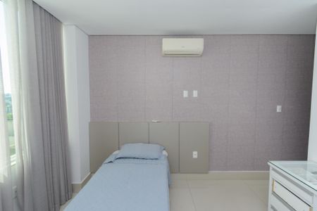 Casa à venda com 392m², 4 quartos e 8 vagasSuíte 2