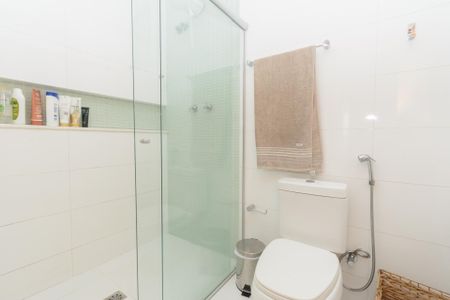 Casa à venda com 392m², 4 quartos e 8 vagasBanheiro da Suíte 3